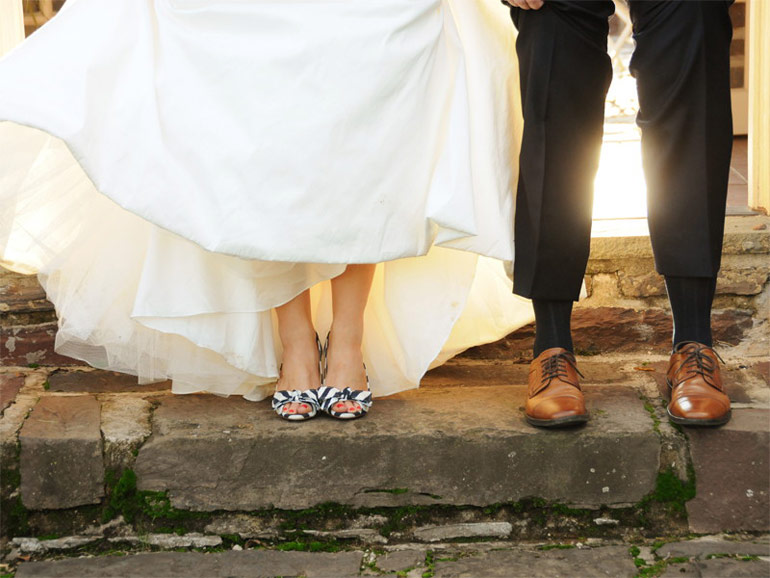 New-Jersey-Bride-Real-Weddings-Elizabeth-Atanasio-to-Keith-Gilbertson-13 (1)